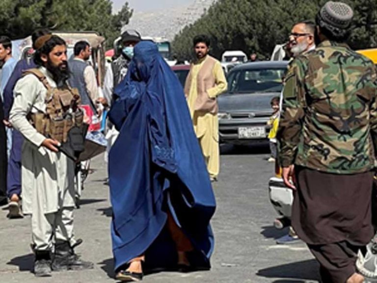 زنان افغانستان و زندگی در قلمروهای ممنوعه
